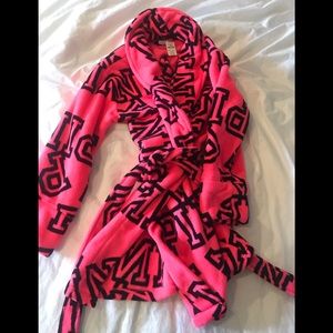 Victoria’s Secret PINK short robe NWT XS & S